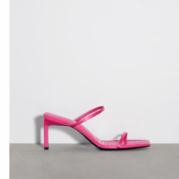 Zara strap slides.
